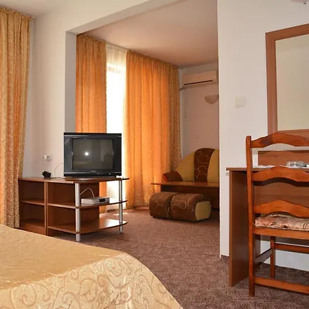 Genada 3* Święty Włas